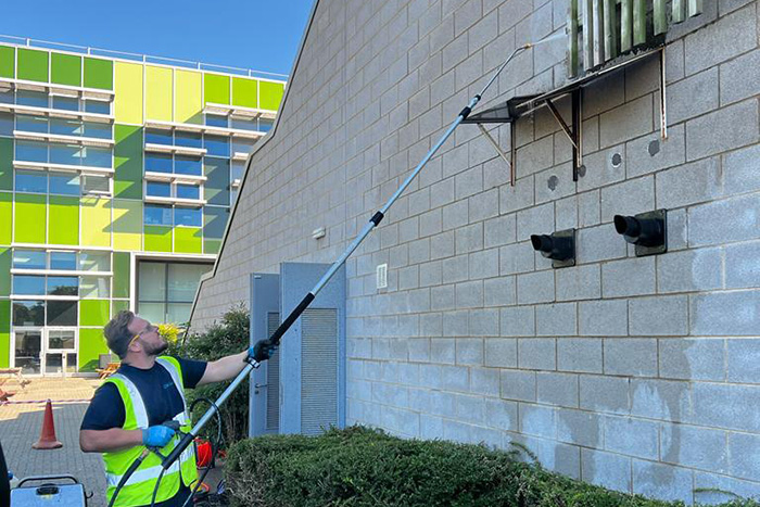 Stone-and-brick-cleaning